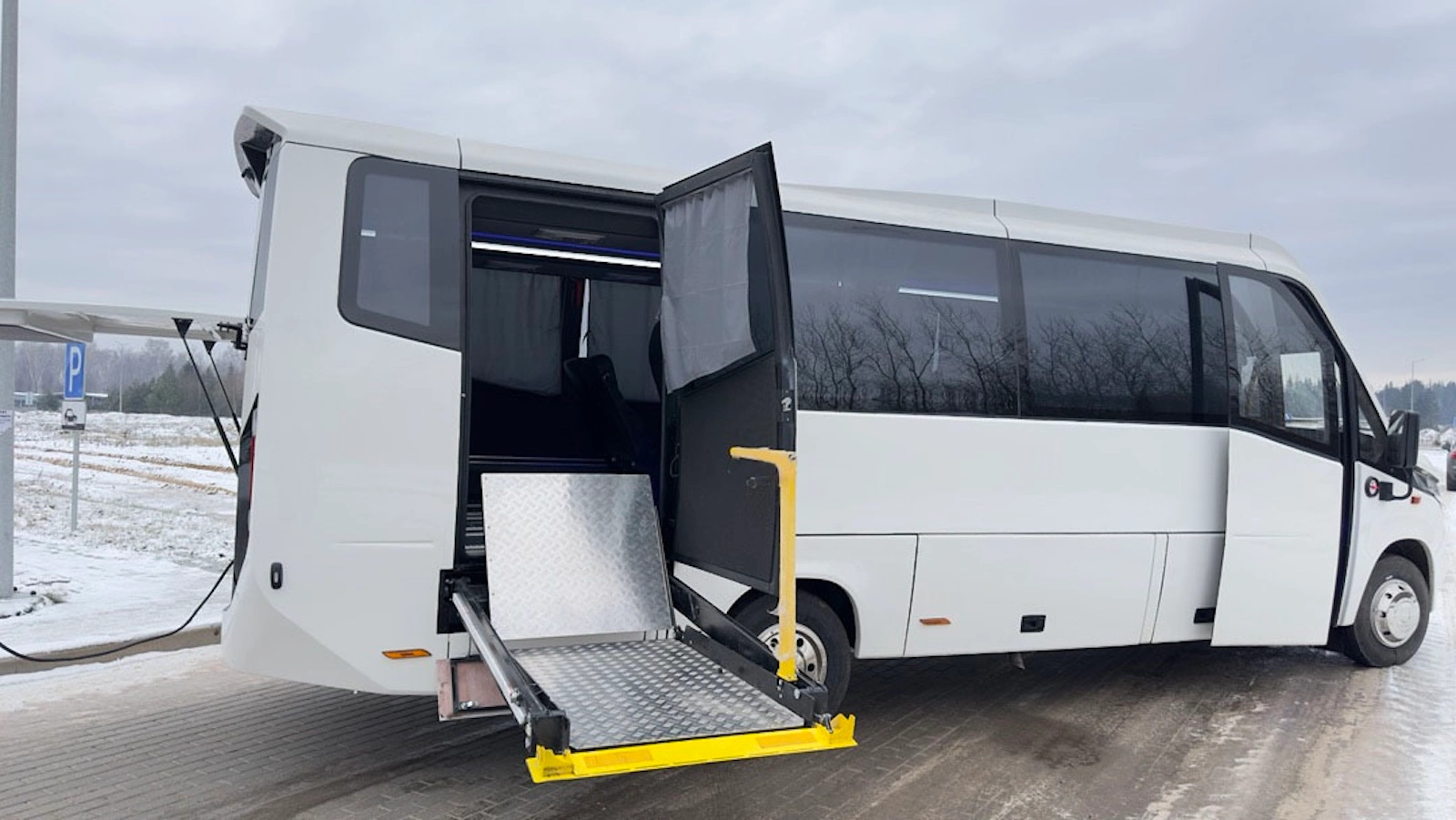 Новый автобус AVIOR Care